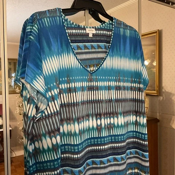 NEW WITHOUT TAGS AVENUE PLUS SIZE TOP 22/24 MULTI COLORS - Picture 16 of 16